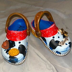 Exclusive Limited Edition, Woody Crocs (kids 5C)
